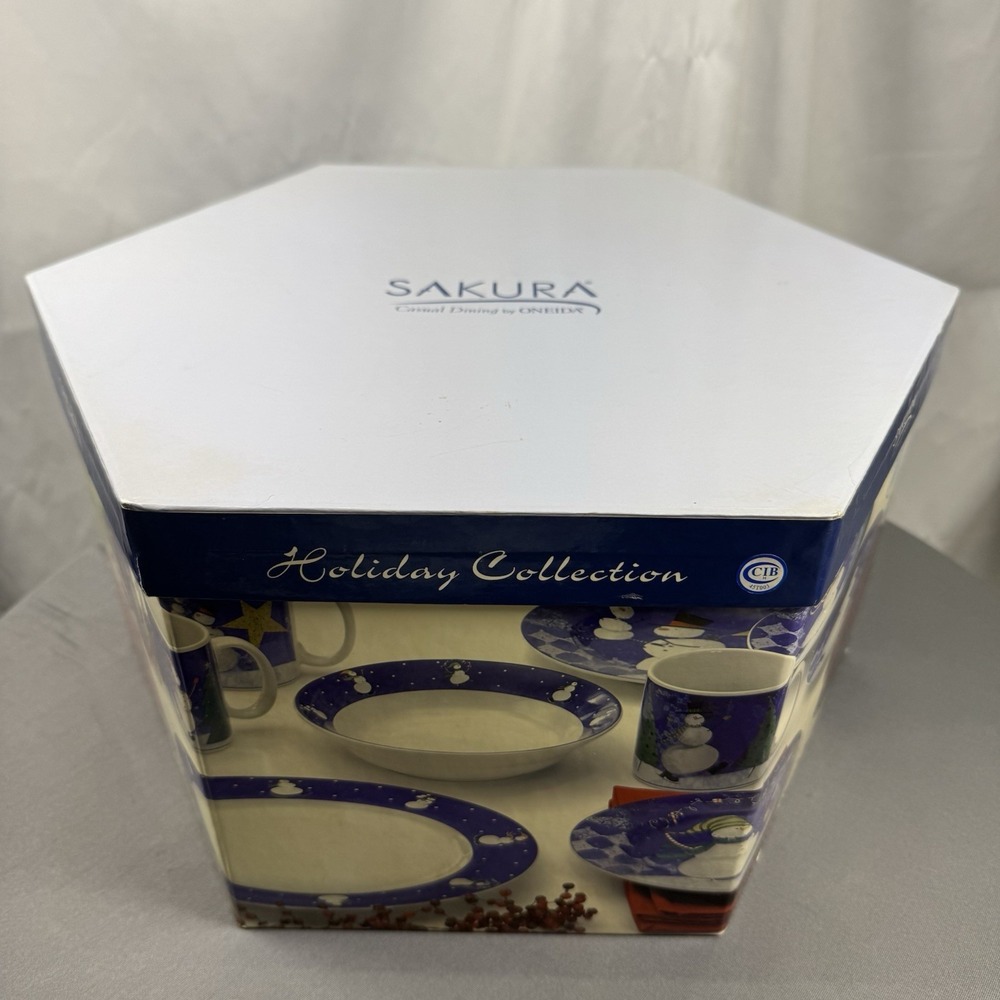 Oneida Sakura Snow Pals 16 pc Service for 4 Original Reusable Box